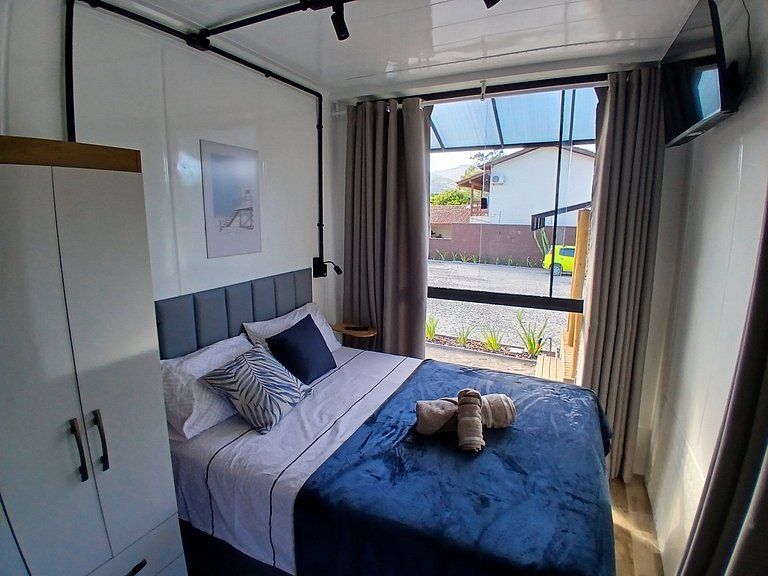 Studio com varanda privativa em Floripa SCJ0871