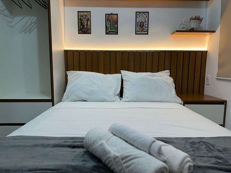 Studio em Salvador em prédio c/ piscina HFO0609