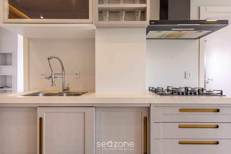 Apto 2Q c/ churrasq. prox da praia - BC - STL401