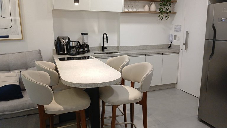 Apto 1Q em Cond c/ Piscina a 280m da Praia MHF1107