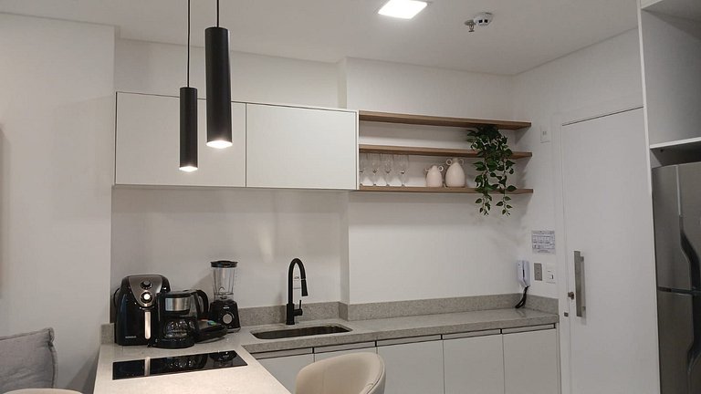 Apto 1Q em Cond c/ Piscina a 280m da Praia MHF1107