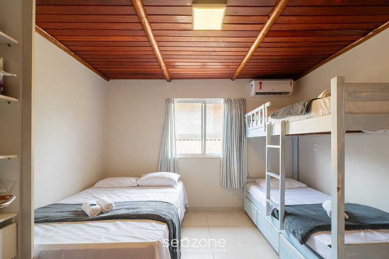 Casa em Cond. Pé na Areia Praia Itacimirim ISH0030