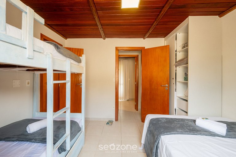 Casa en Cond. a Pie de Playa Itacimirim ISH0030