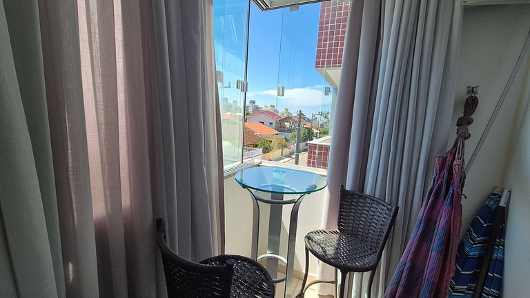 Apto c/ Churrasqueira a 600m da praia GOT0201