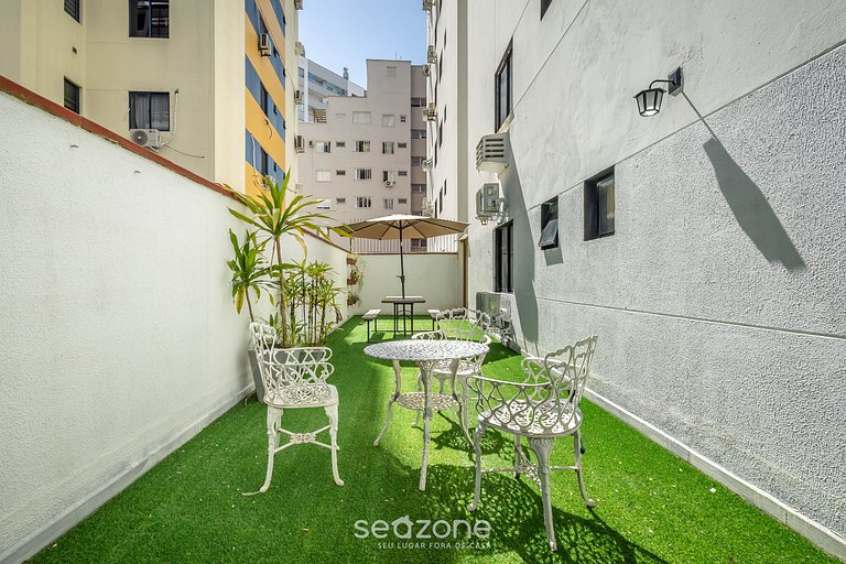 Apto 2 qts 350m da praia no centro BC EAN0104