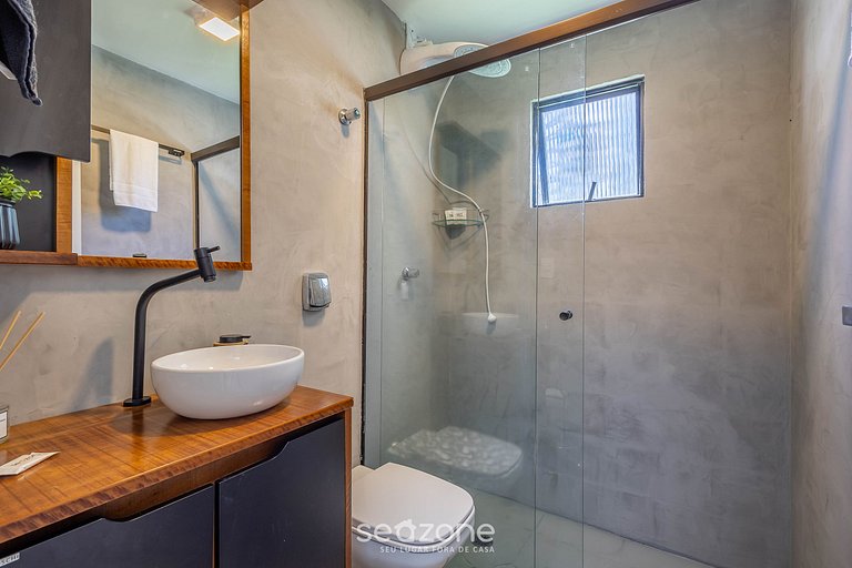 Apto 2 qts 350m da praia no centro BC EAN0104