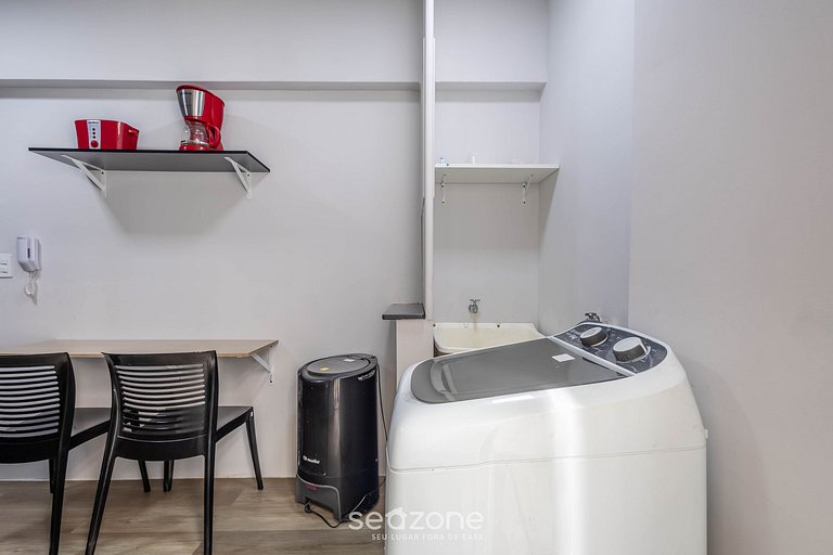 Apto 2 qts 350m da praia no centro BC EAN0104