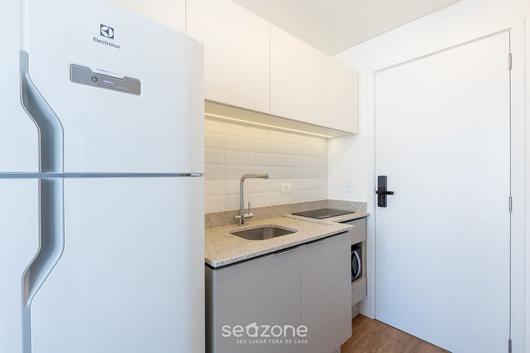 Estudio en Cond. c/ Gimnasio EMW1818