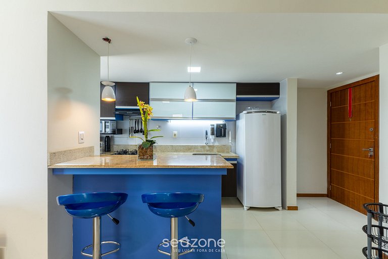 Apto c/ varanda a passos do mar em Ilheus ERW0301