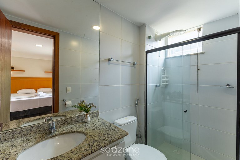 Apto c/ varanda a passos do mar em Ilheus ERW0301