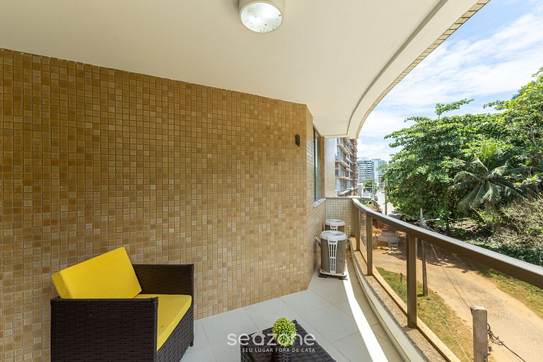 Apto c/ varanda a passos do mar em Ilheus ERW0301