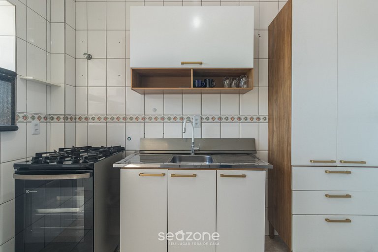 Apto c/ Hidromassagem em Coqueiros - ELB0203