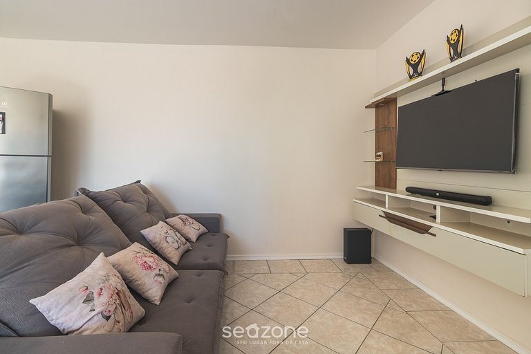 Apto c/ Hidromassagem em Coqueiros - ELB0203