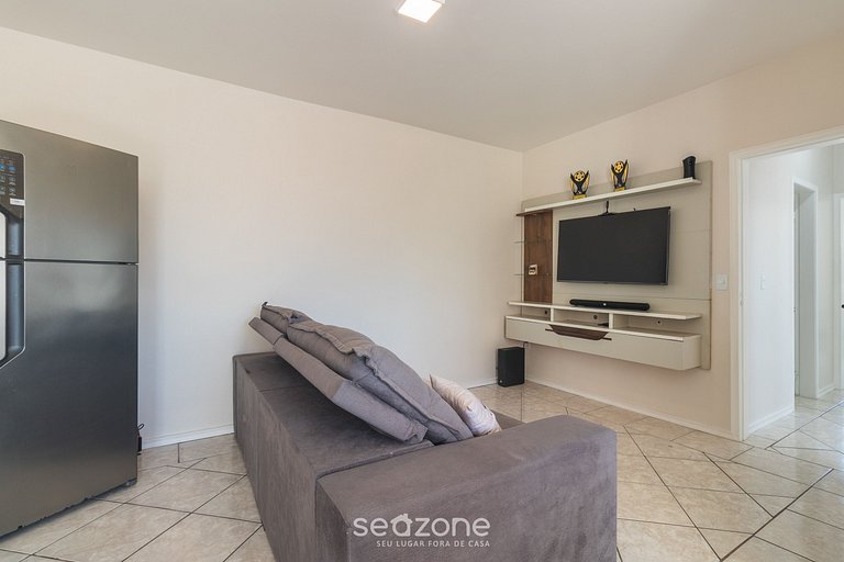 Apto c/ Hidromassagem em Coqueiros - ELB0203