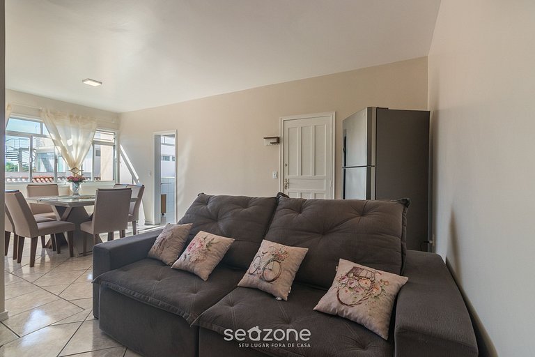 Apto c/ Hidromassagem em Coqueiros - ELB0203