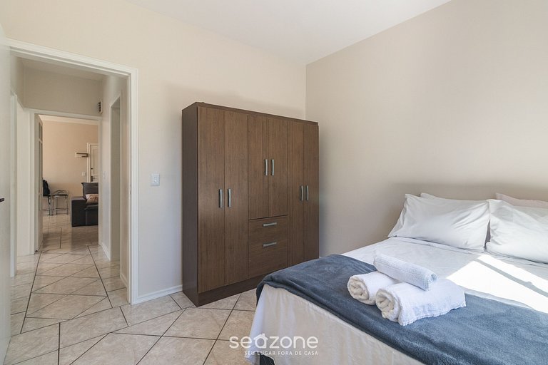 Apto c/ Hidromassagem em Coqueiros - ELB0203