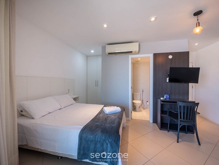 Estúdio em Prédio c/ Piscina e Academia MPZ0902