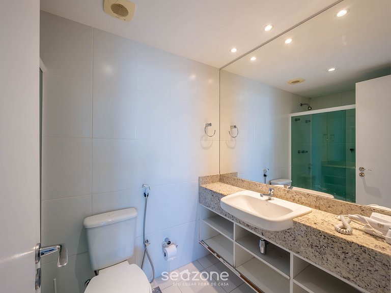 Estúdio em Prédio c/ Piscina e Academia MPZ0902