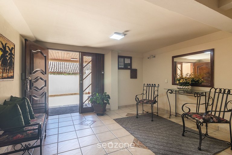 Apto c/ Hidromassagem em Coqueiros - ELB0203