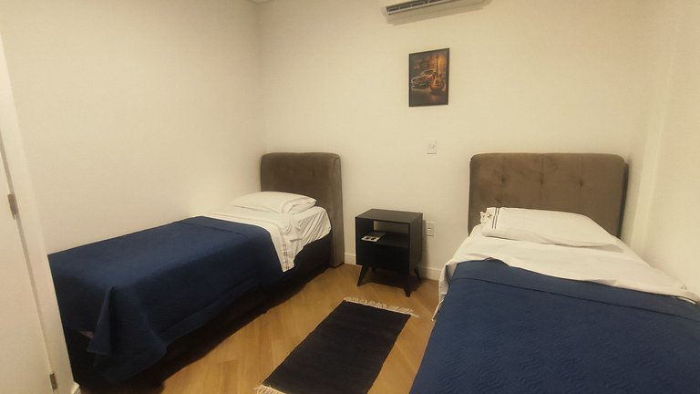 Apto c/ varanda e churrasq. a 500m do Mar RMP0102