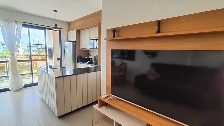 Apto c/ varanda e churrasq. a 500m do Mar RMP0102