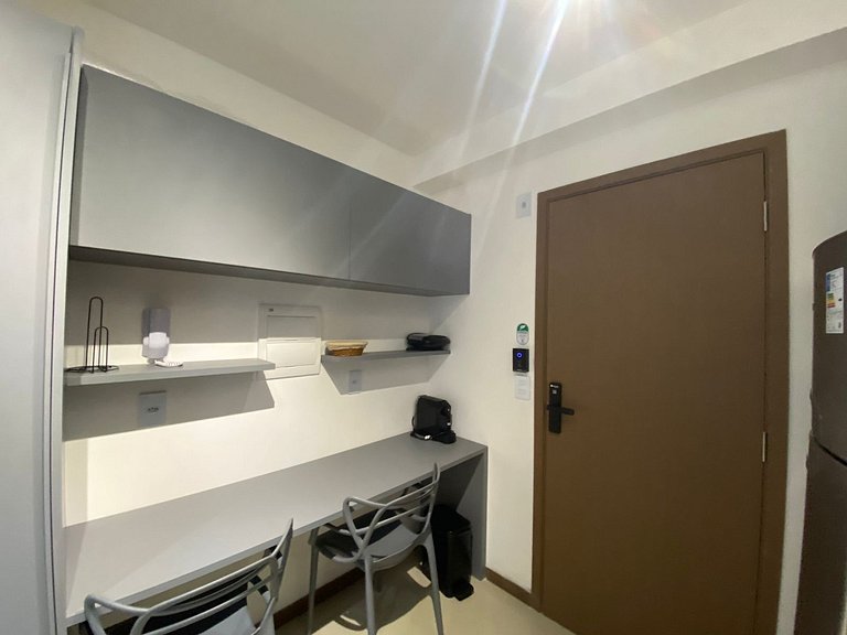 Apto c/ suite en cond. c/ gimnasio, Graça HGR0204