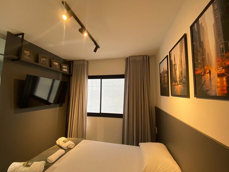 Apto c/ suite en cond. c/ gimnasio, Graça HGR0204