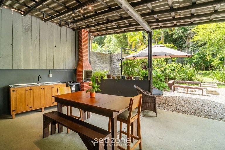 Loft rústico c/ varanda+jardim próx praia NDE0002