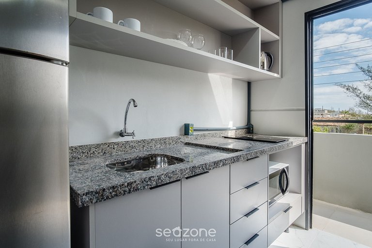 Loft a 50 m da Praia do Camacho PLO0006