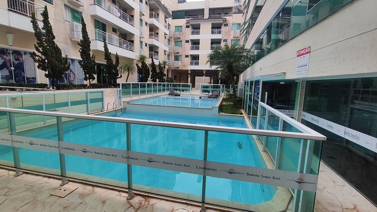 Apto en Cond. c/ Piscina 450 m de la Playa SBH0237