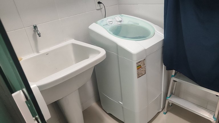 Apto em Cond. c/ Piscina a 450m da Praia SBH0237