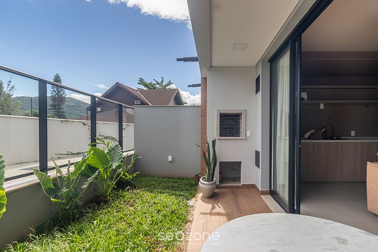 Estudio en Cond. con Piscina y Gimnasio CUO0114