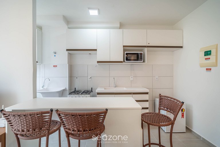 Apto em prédio c/ piscina em João Pessoa - JDS0104