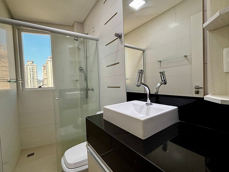 Apto c/ Churrasqueira a 90m da Praia CMF0501