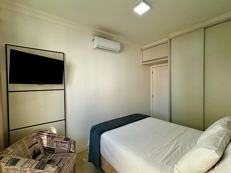 Apto c/ Churrasqueira a 90m da Praia CMF0501