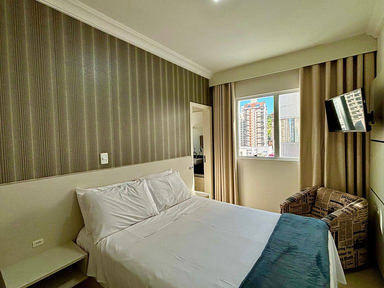 Apto c/ Churrasqueira a 90m da Praia CMF0501