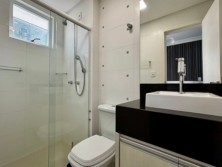 Apto c/ Churrasqueira a 90m da Praia CMF0501