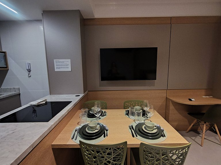 Studio em prédio c/ piscina a 220m do Mar ETB0215