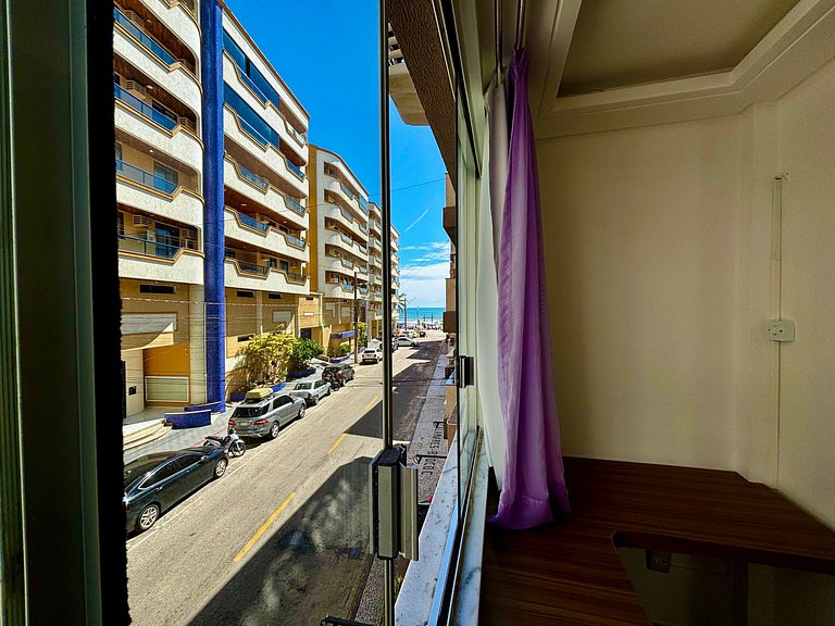 Apto con suite a 30 m del mar en Itapema CAE0103