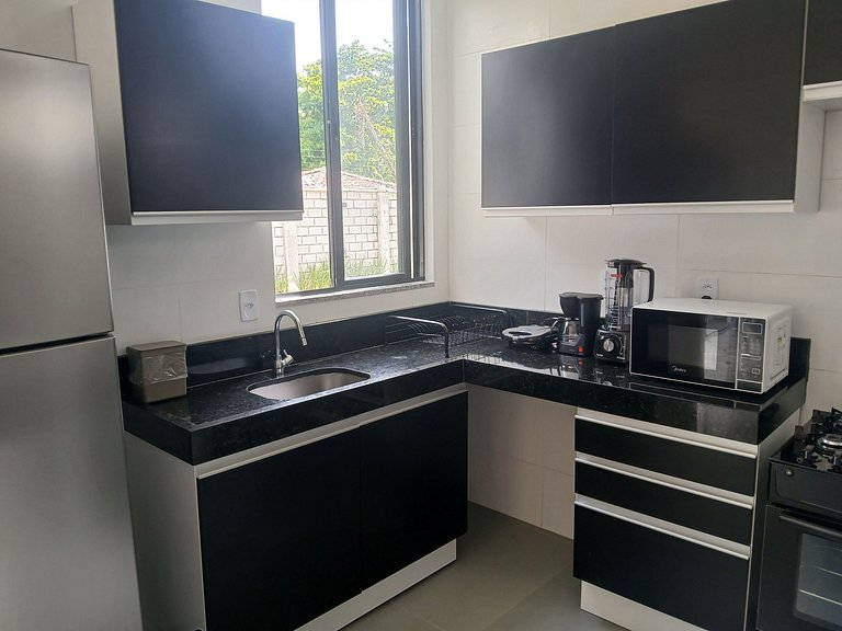 Apto em cond. c/ piscina e churrasqueira PRY0009