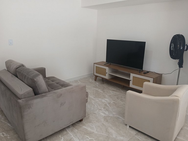 Apto en cond. con piscina y parrilla PRY0009