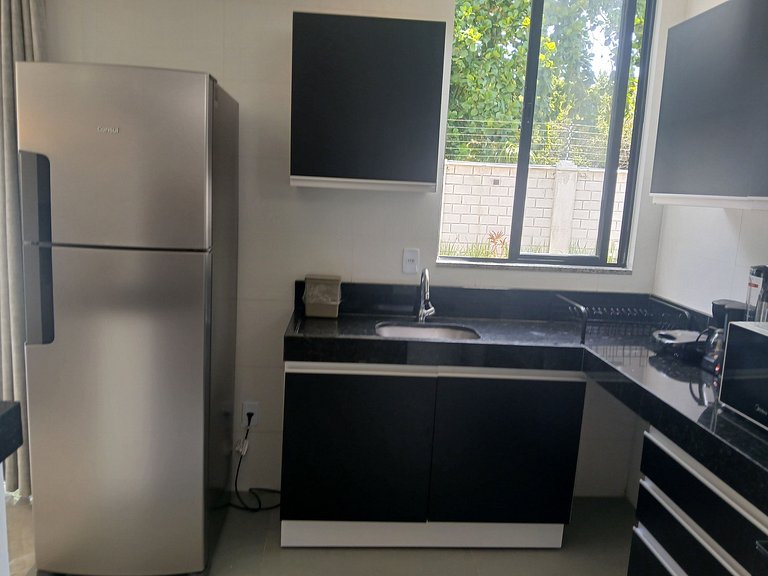 Apto em cond. c/ piscina e churrasqueira PRY0009