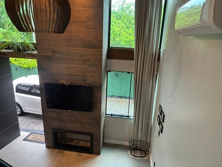 Casa c/ Churrasqueira e Jacuzzi CKL0002