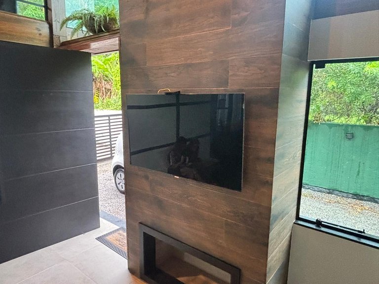 Casa c/ Churrasqueira e Jacuzzi CKL0002