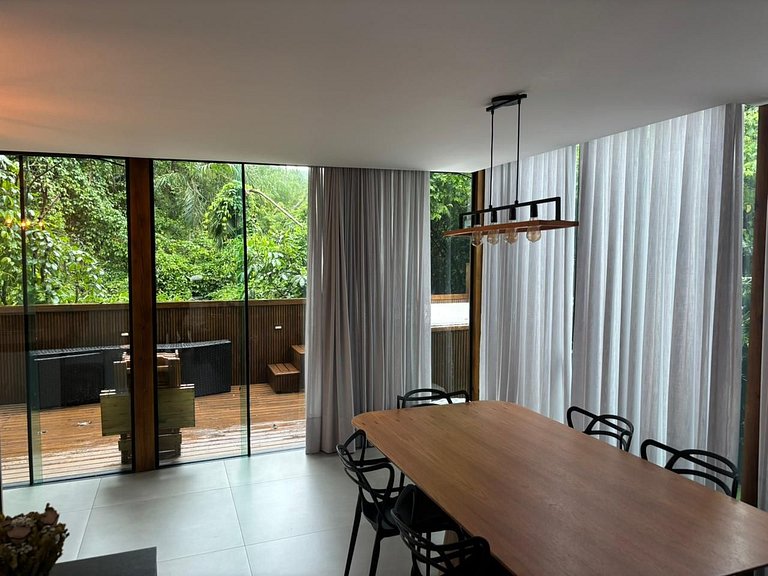 Casa c/ Churrasqueira e Jacuzzi CKL0002