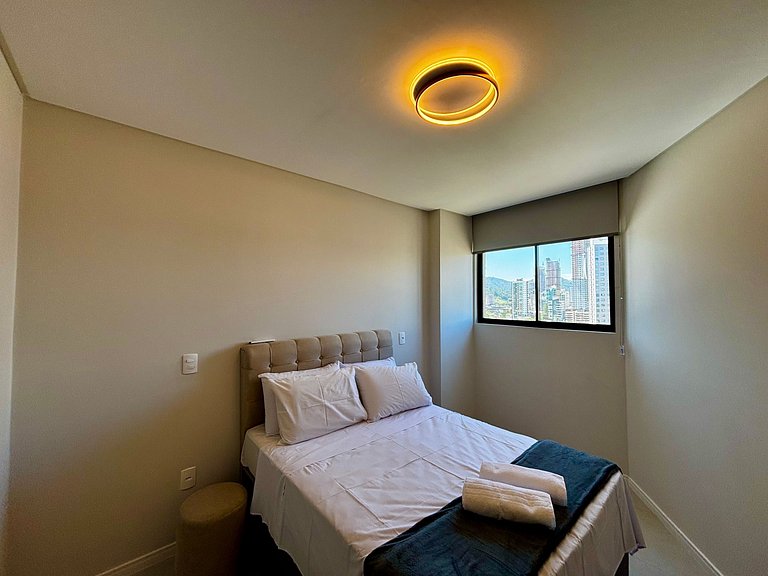 Apto c/ 2Q churrasq. e vista mar, Itapema LPR1302