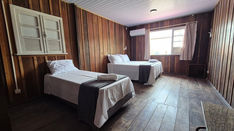 Casa Grande de 3 Dormitorios en Penha SEL0068