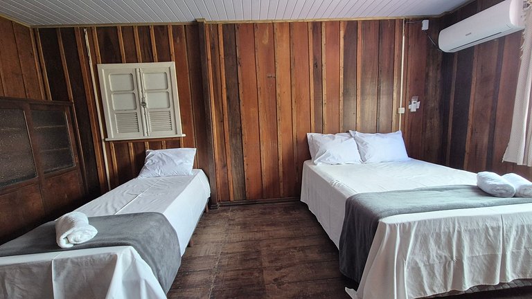 Casa Grande de 3 Dormitorios en Penha SEL0068