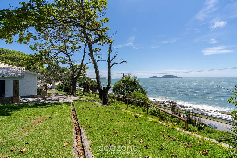 Refúgio em cond. a apenas 50 m do mar FTS0007