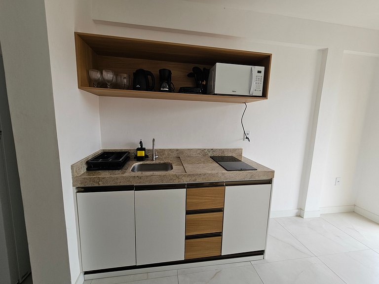 Apto Vista Parcial Mar 160 m da Praia MCU0201